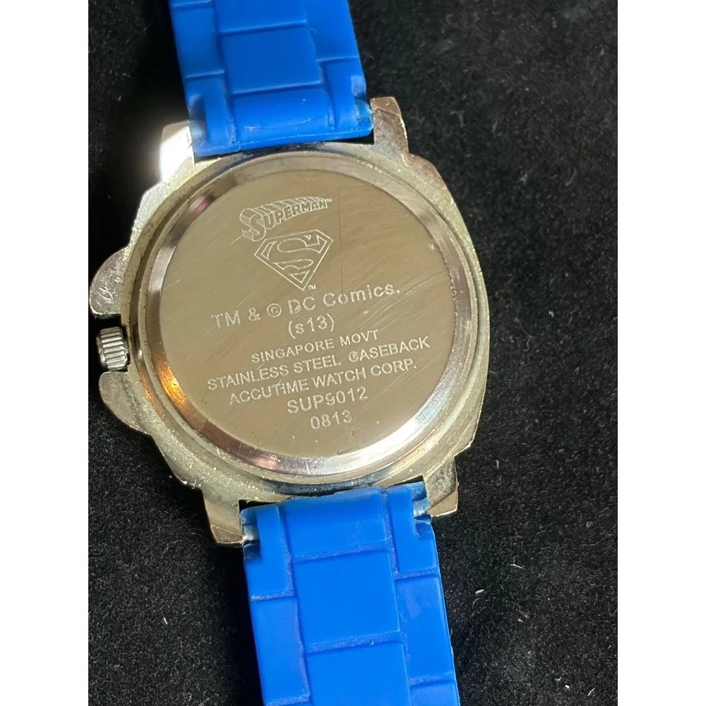 Accutime Watch Corp. superman dc